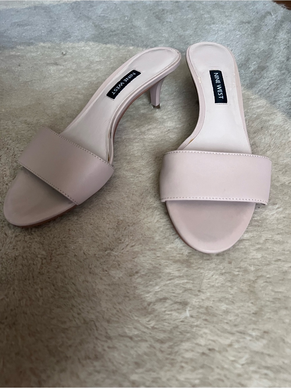 Nine West nude Leather Slide Mules with Kitten Heel - size 6.5